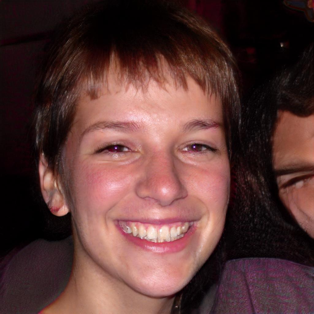 The handsome profile of Susie Reynolds