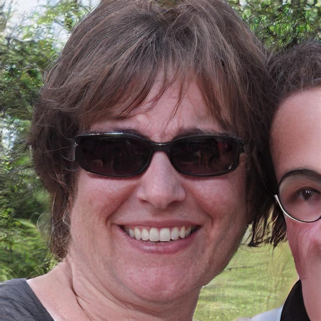 The handsome profile of Lura Salazar