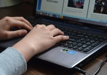 story image about lawsuits and MySQL